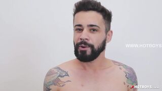 Latin Amerikai csávót dugják a hatalmas farkú csoki pasik