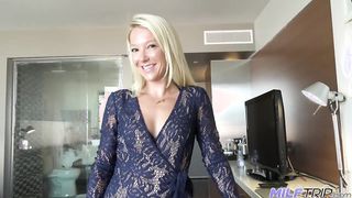 Világos Szőke milf anyuci alaposan megkefélve