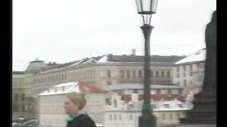 Dagadt amatőr hatalmas kannás magyar nőci popsiba rakva