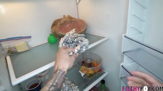 Sheena Ryder a fiatal fullos milf