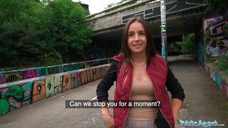Public Agent - Jenna J Ross a híd alatt szexel