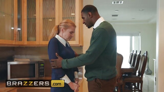 Brazzers - Khloe Kapri néger faszon lovagol