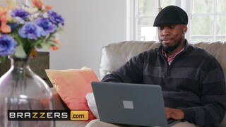 Brazzers - Ember Snow és a barna örömrúd