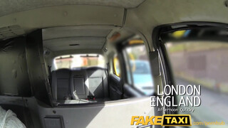 FakeTaxi cuki göndör néger kiscsaj nagyon jól baszható