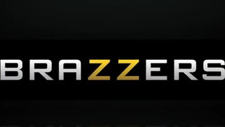 Vampirella a méretes faszra indul be igazán - Brazzers