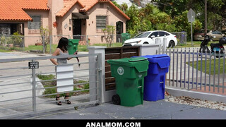 Nadia White fiatal pasival kefél - Anal mom