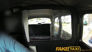 FakeTaxi - Bonnie Rose bekapja a pélót