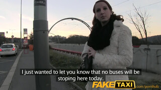 FakeTaxi - Fiatal ápoló kiscsaj dug a taxiban
