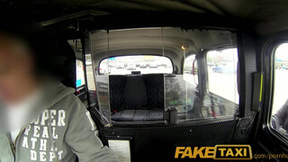 FakeTaxi - Kiki Minaj a csöcsös csoki kiscsaj