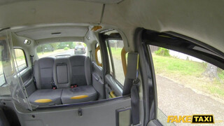 Fake Taxi - Kira Noir a szexy néger pina