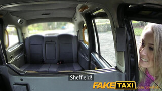 FakeTaxi - vékony bige szexy csizmában