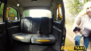 Fake Taxi - Hatalmas csöcsű világos szőke megkúrva