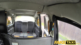 Fake Taxi - Rina Ellis a szexy sulis picsa