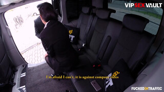 FuckedInTraffic - Jocelyne bombázó cseh csaj és a sofőr