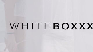 WhiteBoxxx - nyuszinak öltözött kiscsaj megdöngetve