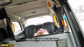 Fake Taxi - Izgató latin amerikai bige bekúrva a taxiban