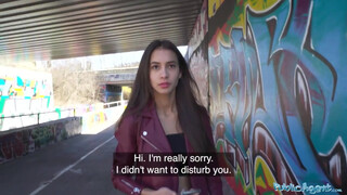 Public Agent - Vanessa Alessia a szuper gyönyörű fiatal hölgyemény