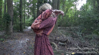 MoxieFilms - Méretes csöcsű hippi kisasszony