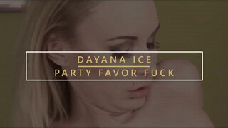 Dayana Ice muffja megkúrva