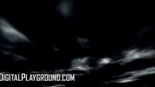 DigitalPlayground - Romi Rain bekúrva a medence mellett