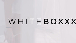 WHITEBOXXX - csodaszép, bombázó bige az ágyban