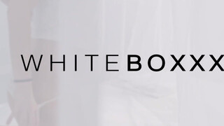 WhiteBoxxx - Darcia Lee a méretes cickós magyar kokeró kiscsaj