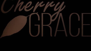 Cherry Grace a kerek pinás kiscsaj