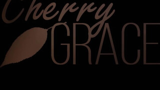 Cherry Grace a hatalmas kannás barátnő