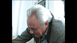 Valódi olasz milf pornófilmes cumizik a privát bűnösök 4 részében